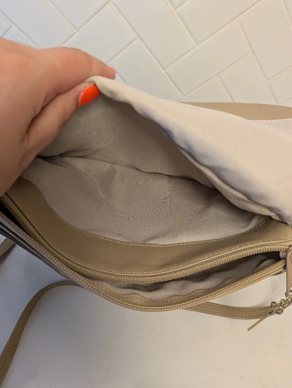Vintage Leather Beacon Hill Taupe Crossbody Old Money Quiet Luxury